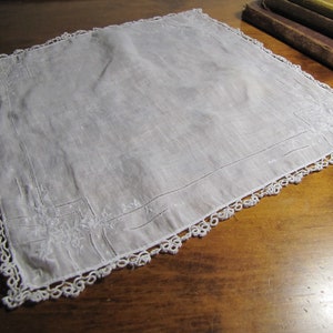Vintage Ladies Cotton Handkerchief - Fine Embroidery Accent - Lace Edging