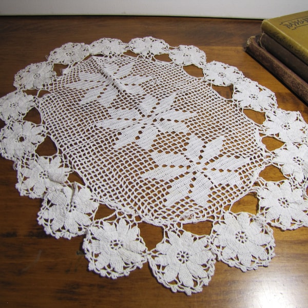 Vintage Fine Crochet Dresser Scarf - Doily - Creamy White - 15" by 11"