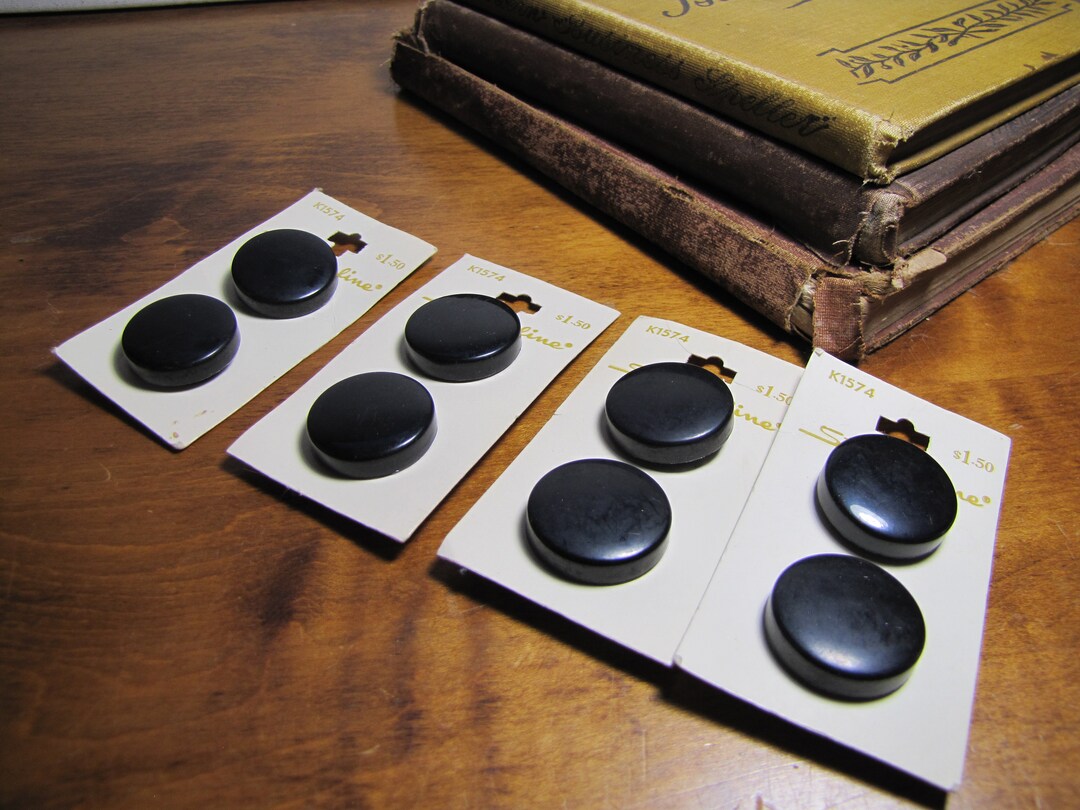 Eight (8) Vintage Buttons - Black - Etsy