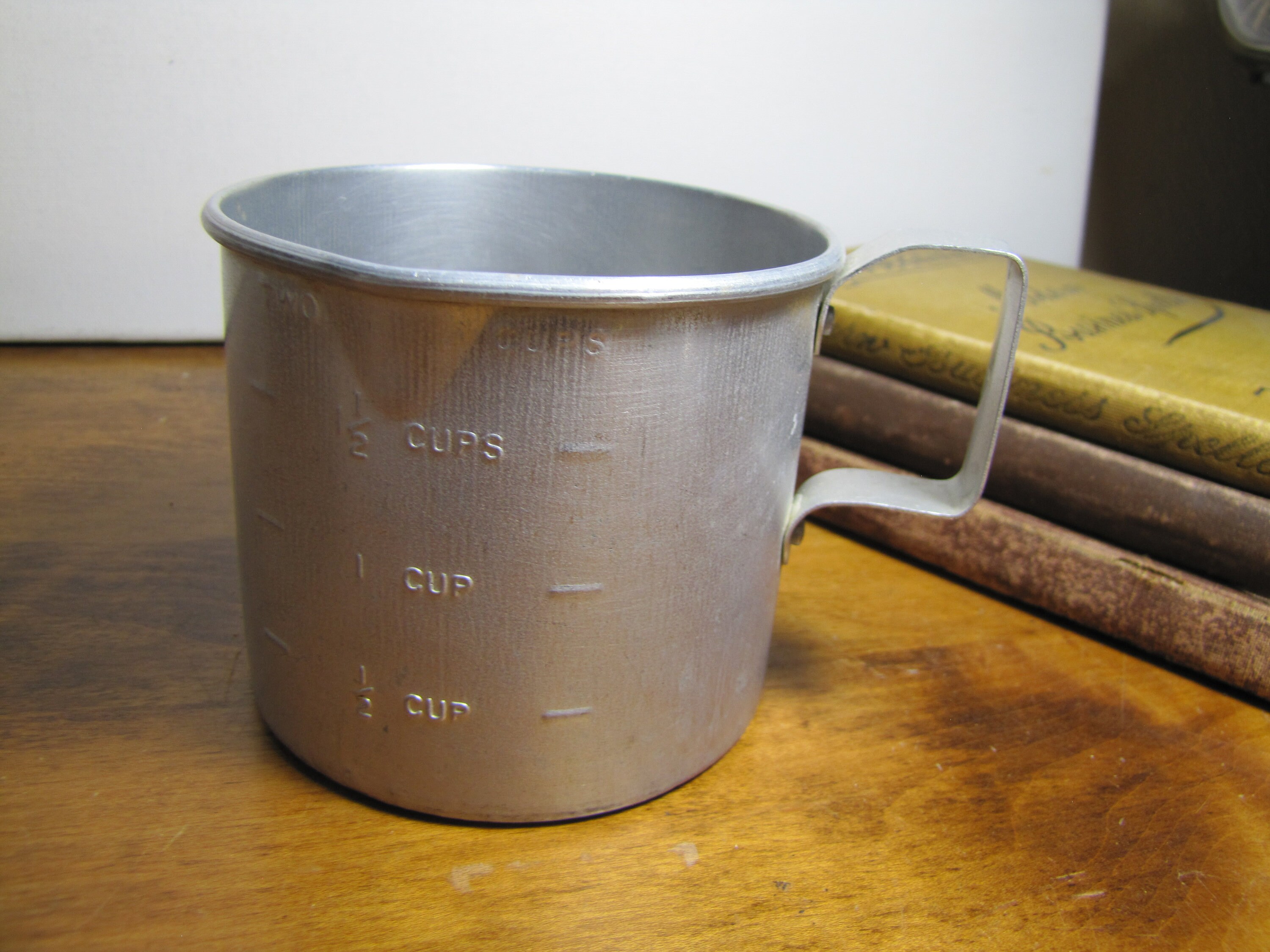 Vintage Embossed Metal 1 quart Measuring Cup For Household Use