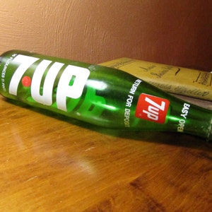 Vintage Glass 7 Up Bottle 16 Fluid Ounce Size image 3