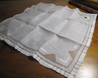 Vintage Ladies Handkerchief - White - Accented Corners