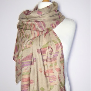 Stunning handloom wool shawl/scarf with unusual design - very cosy for winter