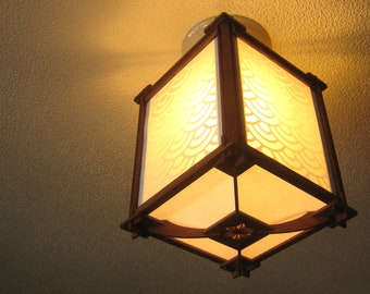 Japanese style lampshade, small, with pattern screens.