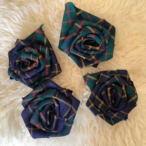 MacMillan Hunting modern tartan rose brooch