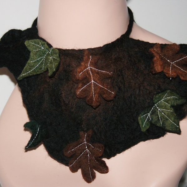 Wet Felted Leafy Neck Warmer Laine mérinos noire. Marron. Vert. OOAK. Liens. Manchette de capot. Foulard/châle feutré humide. Vrilles bouclées.