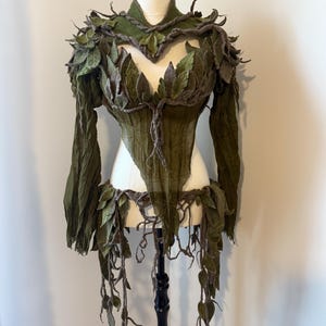 Conjunto de sujetador push up con adornos de hada del bosque, estilo druida etéreo, hecho a medida. Disfraz de bosque con arte textil de cuento de hadas. Tirantes ajustables.