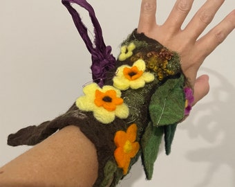 Woodland Felted Flowers and leaves Bracelet Wrist Cuff. OOAK Wearable Art. Pixie Fairycore cottagecore Accessory. Ties up.