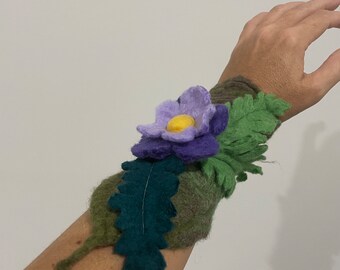 Woodland Felted Flowers and leaves Bracelet Wrist Cuff. OOAK Wearable Art. Pixie Fairycore cottagecore Accessory. Ties up.