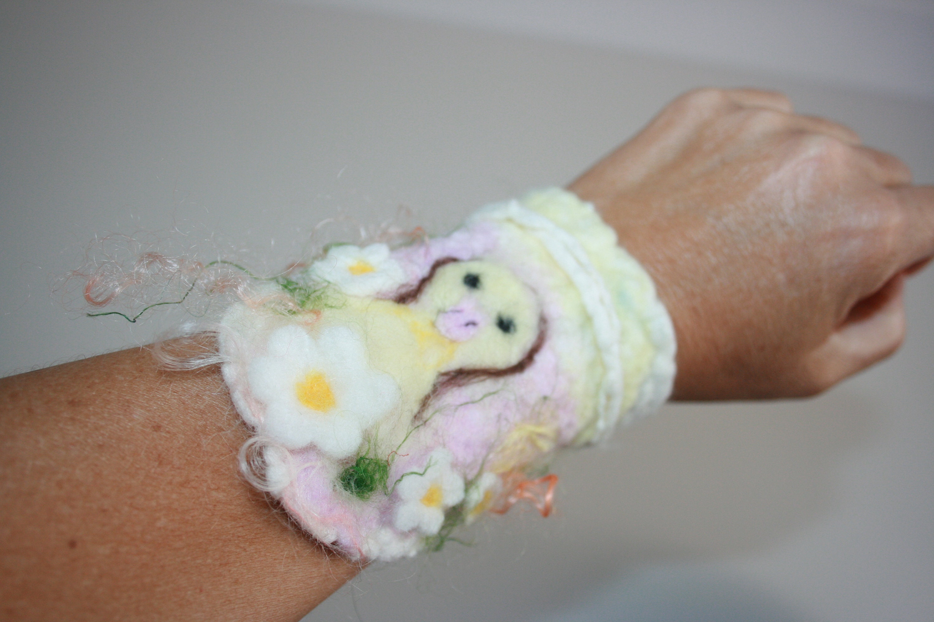 Woodland Folk Needle Felted Pretty Little Fluffy Baby Duck Bird Bracelet Wrist Cuff Gauntlet Style. Ooak Wearable Art.Pixie Fairy Accessory., image size:3000x2000