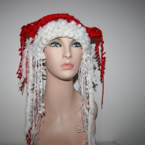 Cappello a maglia a forma libera. Made With My Hand filato d'arte. OOAK Wearable Art.Morbida lana Merino. Morbida lana mista. Fatto a mano. Cappello da fata festivo unico.