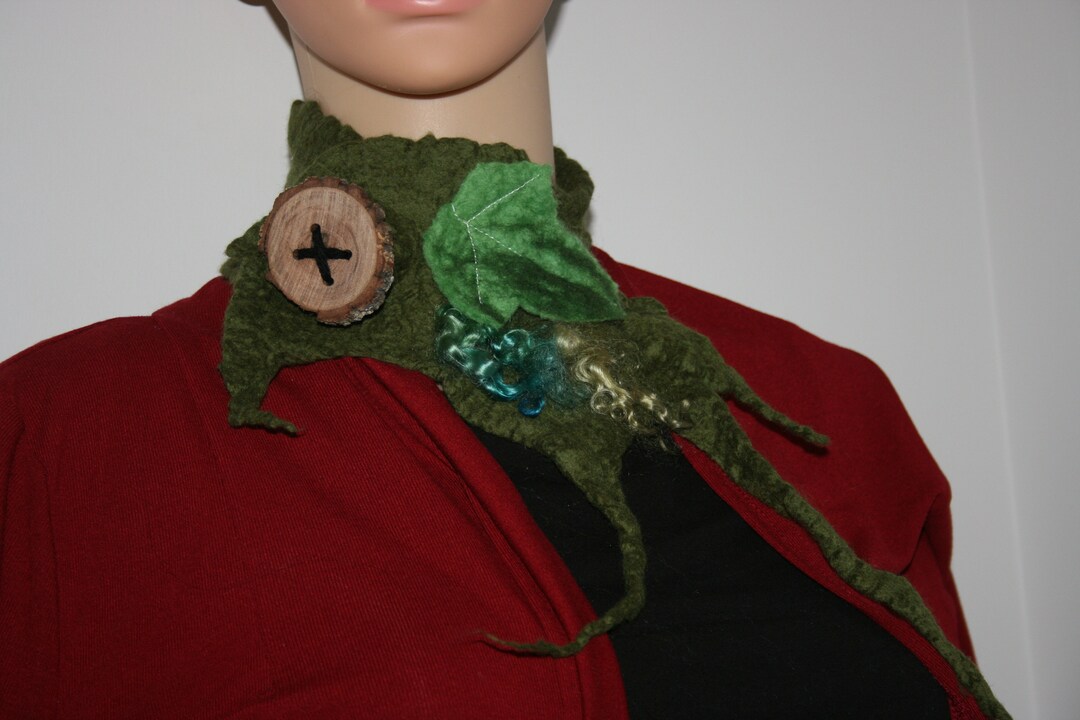 Felted Leaf Woodland Neck Warmer Merino Wool. OOAK. Large Hand Made