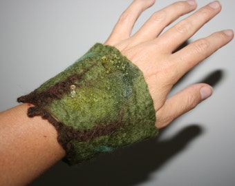 Felted Forest Wrist Cuff for him. Woodland Folk Wrist Warmer. Dreamy Felted Arm cuff. OOAK Wearable Art. Festival. Green Felted Clothing.