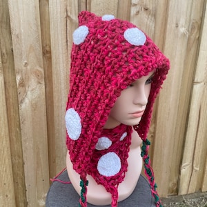 Crochet pixie Toadstool set of hat and neck warmer. Hand made.