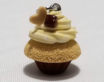 S'mores Cupcake Charm, Polymer Clay Food, Polymer Clay Charm, Polymer Clay Jewelry, Miniature Food Jewelry, Stitch Marker, Progress Keeper