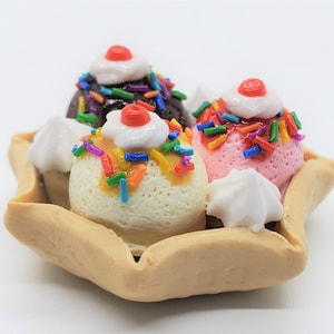 Ice Cream Waffle Bowl Magnet, Miniature Polymer Clay Food, Polymer Clay Magnet, Polymer Clay Fridge Magnet, Polymer Clay Locker Magnet