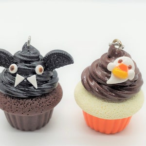 Whimsical Halloween Cupcake Pendant, Polymer Clay Food, Polymer Clay Charm, Polymer Clay Jewelry,  Miniature Food Jewelry, Stitch Marker