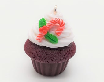 Red Velvet-Candy Cane Cupcake Pendant, Polymer Clay Food, Polymer Clay Charm, Polymer Clay Jewelry, Miniature Food Jewelry, Stitch Marker