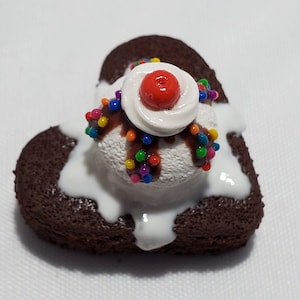 Lennie&#39;s Brownie Sundae Magnet, Miniature Polymer Clay Food, Polymer Clay Magnet, Polymer Clay Fridge Magnet, Polymer Clay Locker Magnet