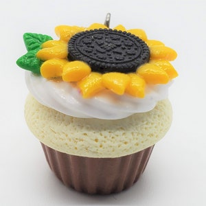 Sunflower Cupcake Pendant, Polymer Clay Food, Polymer Clay Charm, Polymer Clay Jewelry,  Miniature Food Jewelry, Stitch Marker