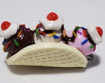 Ice Cream Taco Pendant, Polymer Clay Food, Polymer Clay Charm, Polymer Clay Jewelry,  Miniature Food Jewelry, Stitch Marker