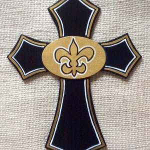 Croix en bois personnalisée Croix sur le thème de l'équipe Croix décorative peinte à la main Croix universitaire Université NFL Football Baseball image 3