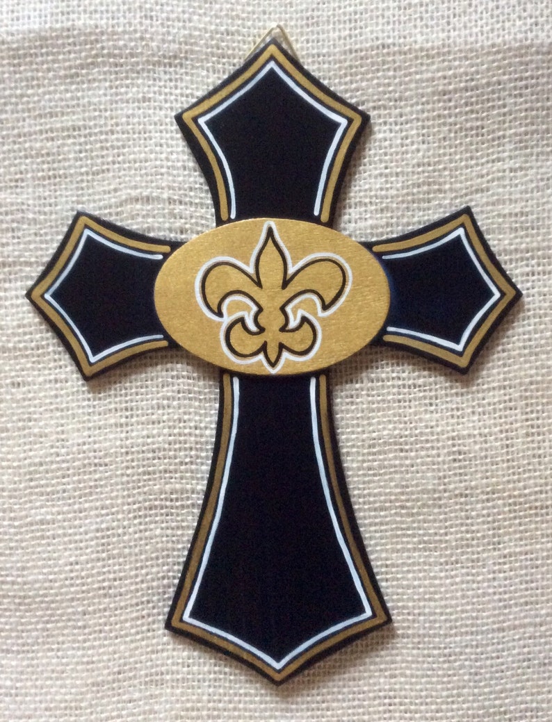 Croix en bois personnalisée Croix sur le thème de l'équipe Croix décorative peinte à la main Croix universitaire Université NFL Football Baseball image 3