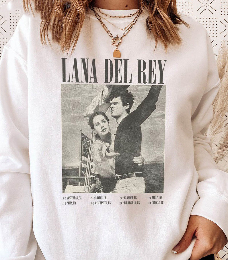 Discover Lana Del Rey Vintage Music Sweatshirt