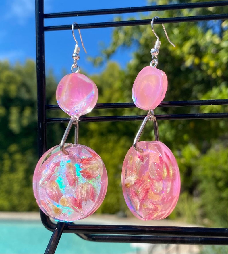 Pink flower holographic dangling earrings