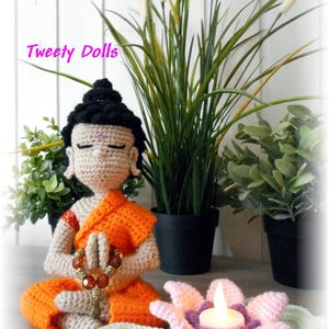 Crochet tutorial in French, English or Dutch to make Buddha by Tweety Dolls