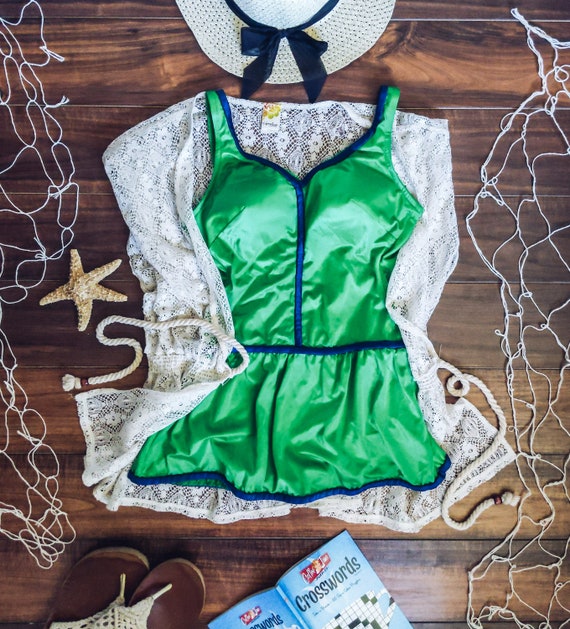 Bombshell Swimwear, 1970s Swimsuit Pin up, one pie