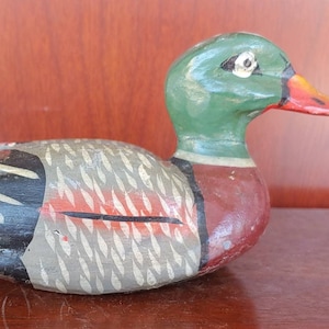 Vintage Handmade Hand Painted Carved Wooden Duck Figure Wood Carving