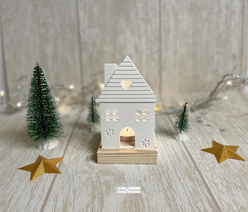 Decorative Candle Holder Tealight House on Wooden Base / Raysin