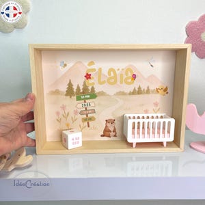 Marco de nacimiento personalizado – Montañas, animales, mini cama – Decoración habitación bebé