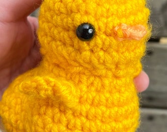 Jouet en peluche de canard au crochet | peluche amigurumi, canard de croisière, jouet de canard pour enfant, cadeau de rembourrage de bas, jouet amoureux de la nature