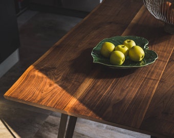 Outdoor Dinning Table, Modern Rustic Table, Live Edge Table, Raw Edge Dining Table, Solid Wood Table, Walnut Kitchen Table, Modern Farmhouse