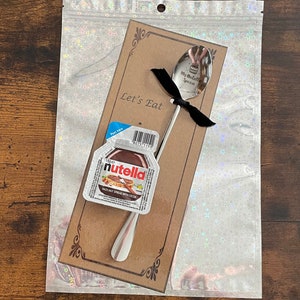 Meu conjunto de presente Nutella SPOON Sachê de pasta de chocolate marrom com cartão para qualquer ocasião Sacola de presente brilhante Divertida Novidade Peculiar 15g Long Let's Eat