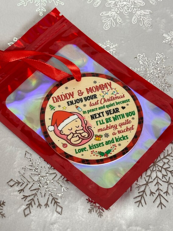 Daddy & Mommy From Bump Christmas Tree Wall Decoration Fun Keepsake Gift Red Shimmer Bag Mum Dad To Be Baby Shower Pregnancy Quirky Unique