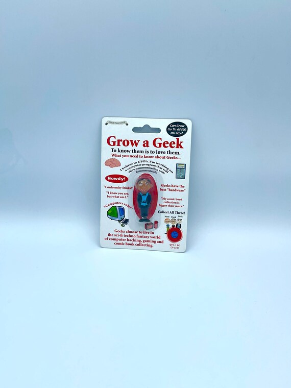 Grow A Geek Fun Novelty Quirky Gift Knows Everything Sci-Fi Fantasy Grows In Water 600% Bigger Birthday Fun Graduate Pupil Party Favour Bag