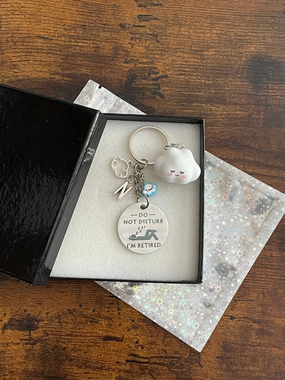 PERSONALISED Initial Alphabet Letter Do Not Disturb I’M RETIRED Key Ring Bag Charm Keepsake Set Clouds Sleeping Fun Novelty Gift Retirement