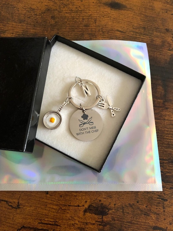 Personalised CHEF Key Ring Charm Initial Letter Utensils Frying Pan Engraved Don’t Mess With The CHEF Keepsake Fun Gift Restaurant Cook Box