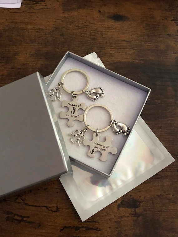 Mommy Daddy Of An Angel Baby Key Ring Charm Memory Loss Feet Jigsaw Style Connect Pendant Gift Boxed Bag Keepsake Pink Blue Silver Gift