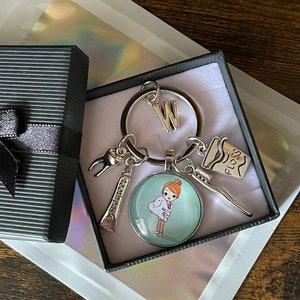 Lettre initiale personnalisée infirmière dentaire clé pendentif à breloques remise des diplômes anniversaire brosse à dents dentifrice dents dessin animé image soie boîte sac