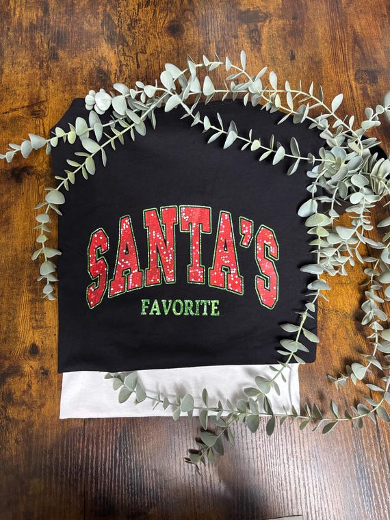 Unisex Printed T-shirt Santa’s Favorite Vinyl Heat Transfer Christmas Day Fun Quirky Unique Gift Black Grey White Colour Tops Secret Santa