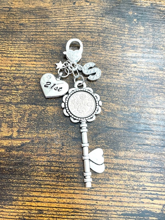 Personalised Rhinestone Initial 21st Key To The Door Gift Lucky Sixpence Gift Keepsake Fun Novelty Star Shimmer Gift Bag Lobster Clasp