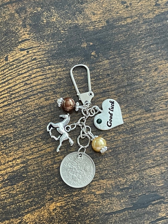 Good luck on the horses key ring charm keepsake gift lucky sixpence coin horse beads clover any occasion gift box set