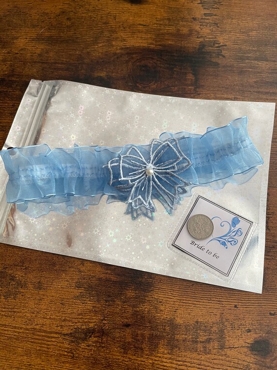 Gorgeous Bride To Be Blue Flower Lace Garter And Lucky Sixpence Coin Traditional Poem Gift Bag Wedding Hen Party Gift Set Something Blue