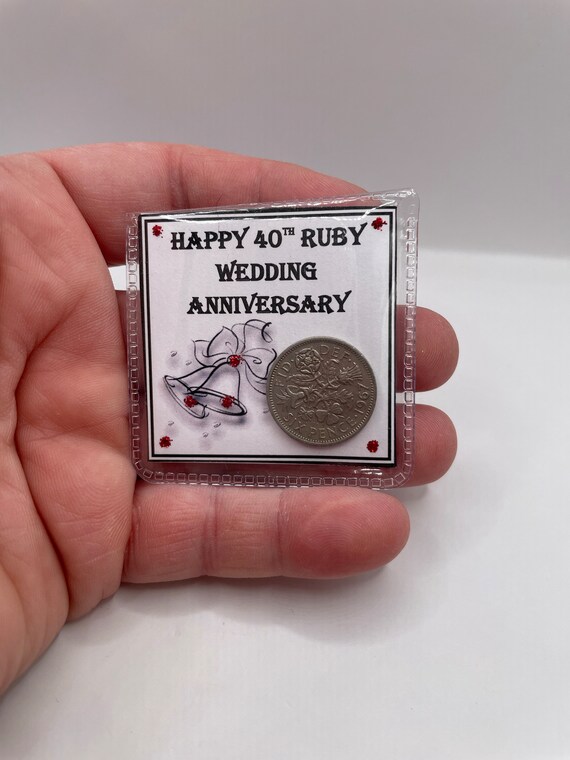 Happy 40TH RUBY Wedding Anniversary Lucky English Old Sixpence Coin Keepsake Wallet Purse Bells White Red Card Quirky Gift Organza Bag