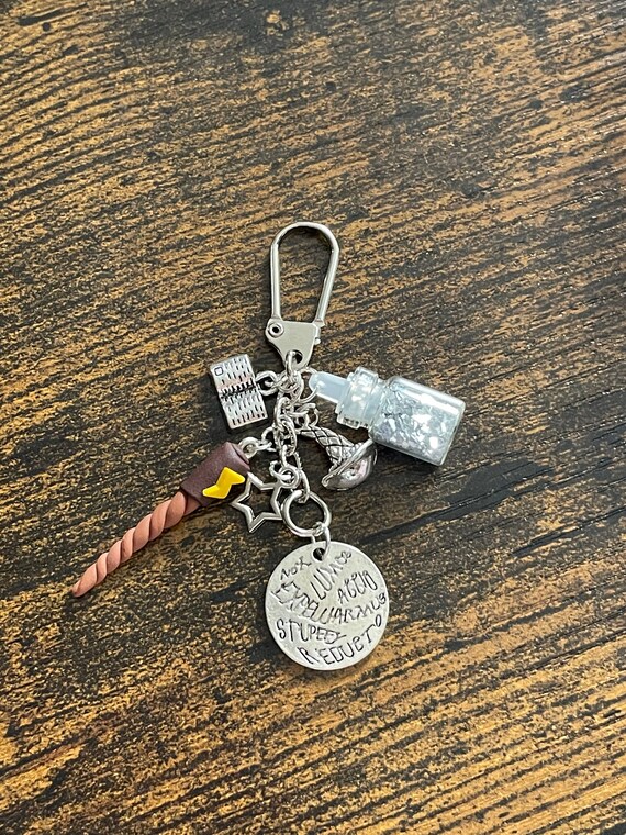 HARRY POTTER Potion Wand Book Wizard Hat Star Key Ring Or Bag Charm Set Keepsake Gift Spells Witches Birthday Bag Party Favours Secret Santa