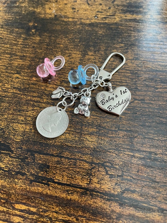 Baby’s First 1st Birthday Lucky Sixpence Coin Keepsake Charm Pendant Blue Or Pink Dummy Pacifier Teddy Bear Baby Feet Gift Box Boy Girl Set